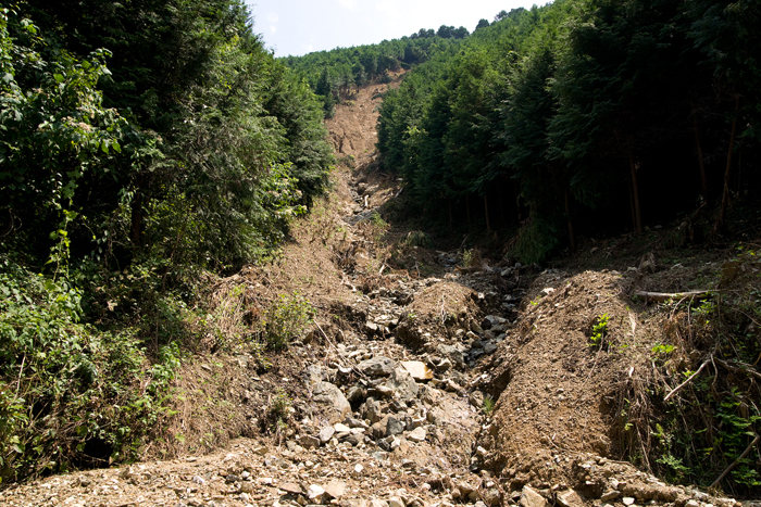 土砂災害地 山口県防府 福岡県篠栗町その後_a0096313_2016841.jpg