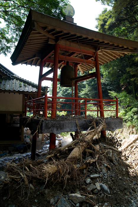 土砂災害地 山口県防府 福岡県篠栗町その後_a0096313_2033095.jpg