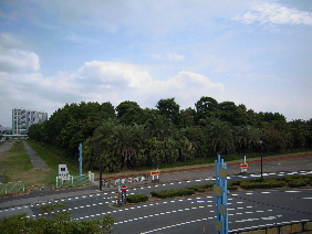 幕張にやってきた。_e0033570_22172686.jpg
