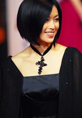 上海でファッションイベント　酒井法子、冨永愛登場_c0144828_8495429.jpg