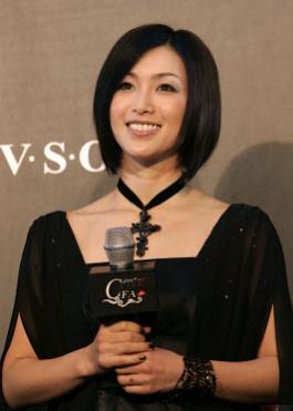 上海でファッションイベント　酒井法子、冨永愛登場_c0144828_8544991.jpg