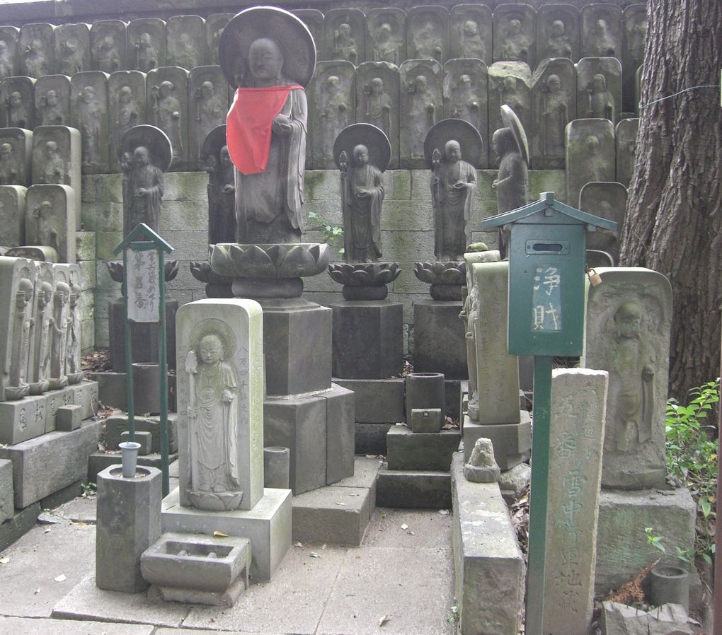 上野の雪中行軍地蔵 : 津軽と江戸