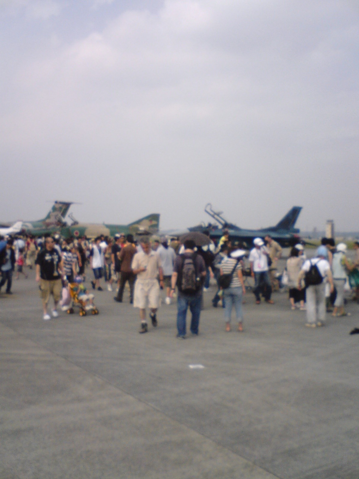 横田基地のお祭り_c0108034_15343238.jpg