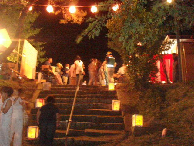遺跡の万灯祭り_b0124462_1820854.jpg