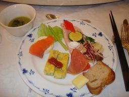K子、同窓会に行く!_e0166301_22275799.jpg
