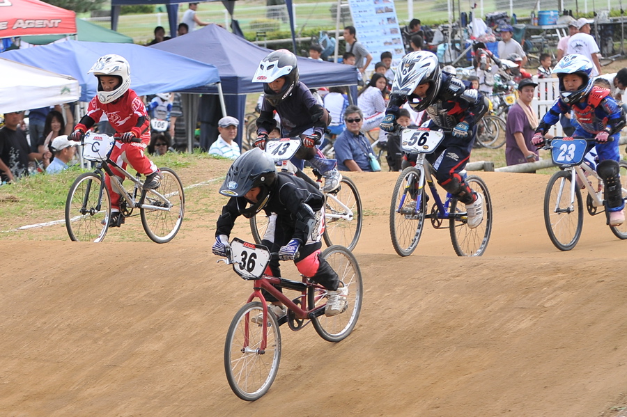 2009JBMXFジャパンシリーズ第３戦ひたち大会VOL5：ビギナー１〜４クラス決勝_b0065730_1454996.jpg