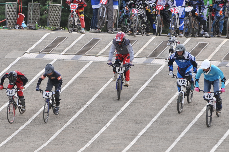 2009JBMXFジャパンシリーズ第３戦ひたち大会VOL5：ビギナー１〜４クラス決勝_b0065730_1526977.jpg