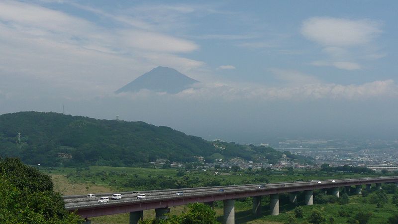 番外 「黒富士」 高速道１０００円の旅 (於：東名 富士川ＳＡ、由比ＰＡ )  (2009年08月25日) _c0119555_16324248.jpg