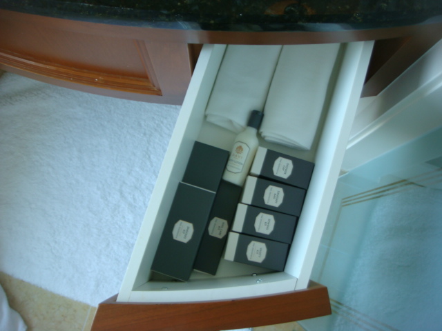 f0036857_2344415.jpg