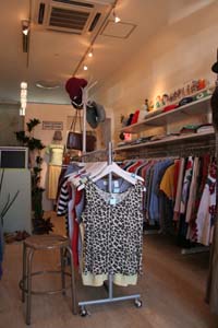 カワイイ古着屋 tetra さん_a0133078_19454969.jpg