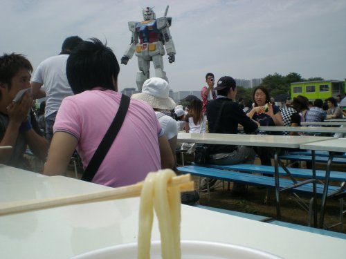 ガンダム大地に立つ。_f0067528_048544.jpg