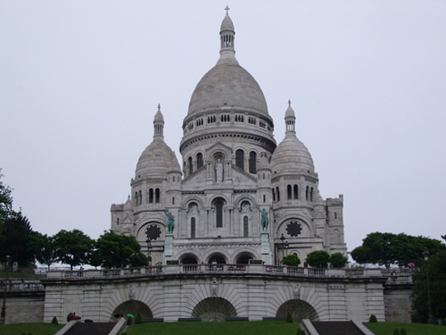 フランス クリニャンクールの蚤の市とモンマルトル サクレ フランス クリニャンクールの蚤の市とモンマルトル サクレ