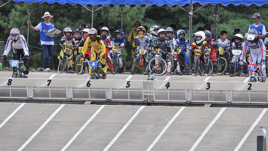 2009JBMXFジャパンシリーズ第３戦ひたち大会VOL7：ガールズクラス決勝_b0065730_146453.jpg