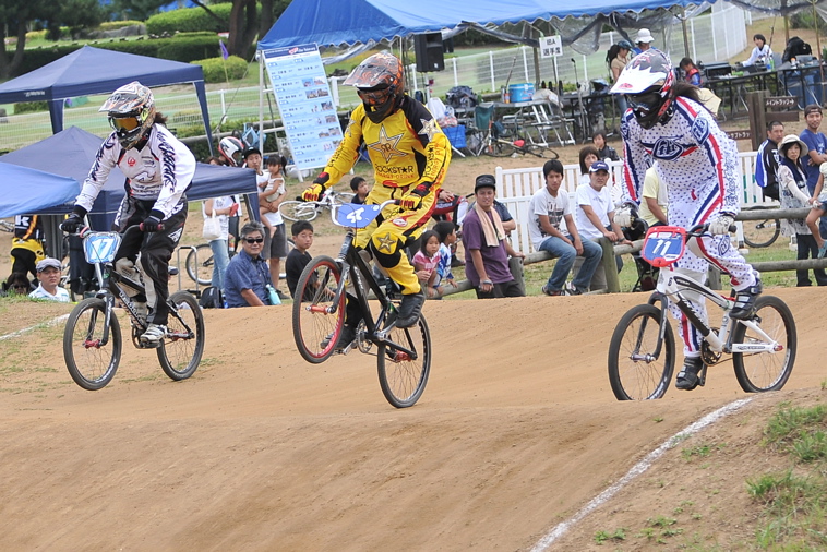 2009JBMXFジャパンシリーズ第３戦ひたち大会VOL7：ガールズクラス決勝_b0065730_1492114.jpg