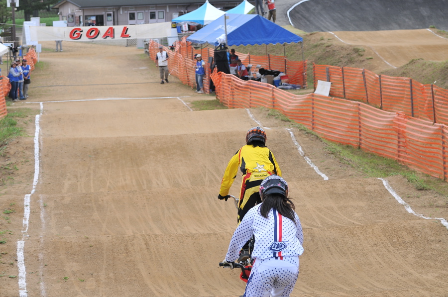 2009JBMXFジャパンシリーズ第３戦ひたち大会VOL7：ガールズクラス決勝_b0065730_22459.jpg