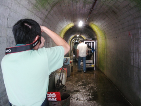 秋のお酒・湖洞搬出作業「白馬錦・薄井商店」_b0140235_23223515.jpg