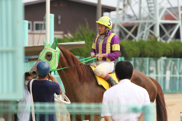 2009年8月16日(日) 福山競馬 8R C9 イ その2_a0077663_18252213.jpg