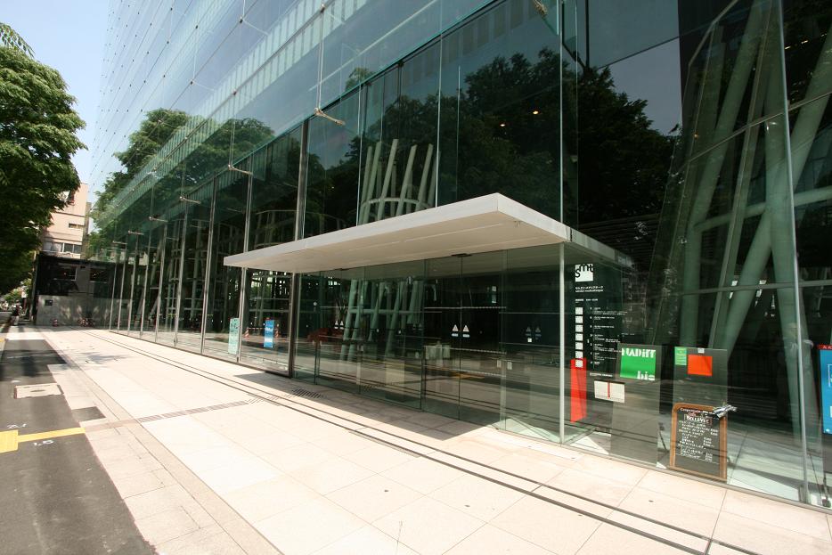 ゴールデンスランバーロケ地 仙台メディアテーク_a0107574_13563139.jpg