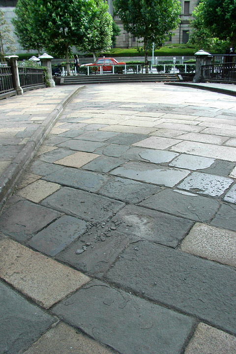 b0006870_1314493.jpg
