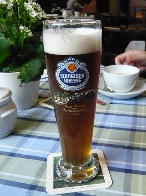 ミュンヘン名物の白ソーセージは、12時の鐘が鳴る前に。 [2009年夏・欧州 その6] _a0029277_0381687.jpg