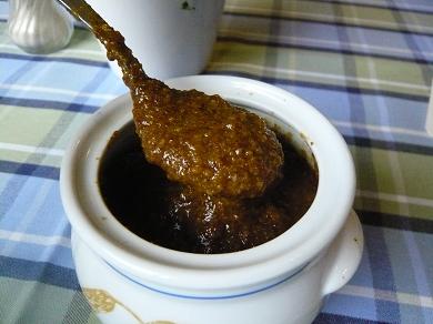 ミュンヘン名物の白ソーセージは、12時の鐘が鳴る前に。 [2009年夏・欧州 その6] _a0029277_0392217.jpg