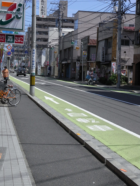 仙台市若林区荒町の自転車レーン : 玩具の日記