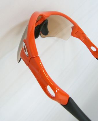 OAKLEY Radar(レーダー)の調光モデル。 by甲府店_f0076925_17112843.jpg