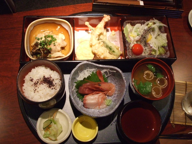 8月28日 ランチ_f0019498_1924719.jpg