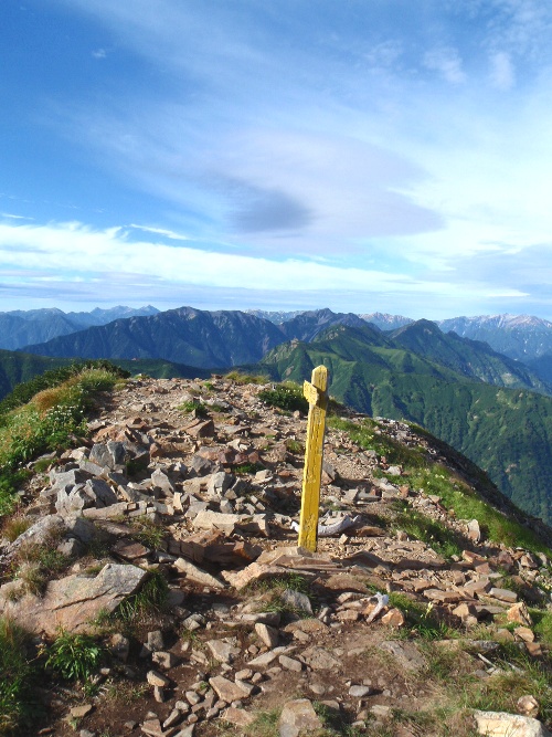 鹿島槍ヶ岳縦走３－鹿島槍ヶ岳_c0177814_18393412.jpg