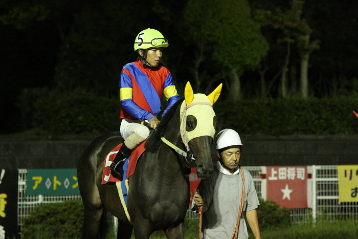 中西達也騎手、通算勝利1900勝達成~_a0077663_22101635.jpg
