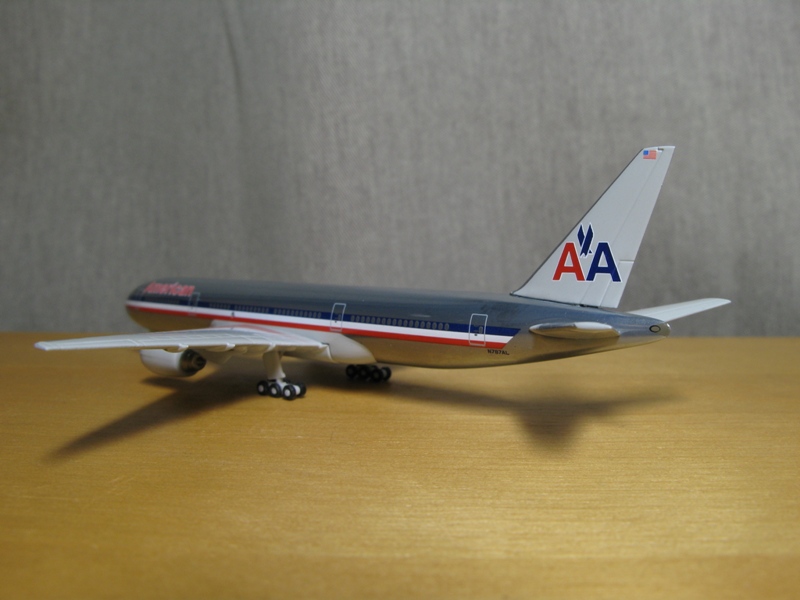 Boeing 777-200ER American Airlines_c0084381_22185669.jpg