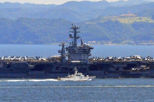 米原子力空母 ニミッツ (USS Nimitz, CVN-68)_e0158925_22363520.jpg
