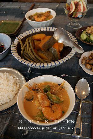 よるごはん＊有頭海老と夏野菜のレッドカレー　＆　日曜日のパスタ☆_f0137343_1335462.jpg