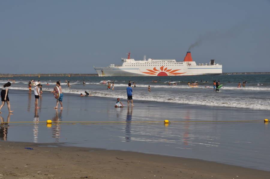 最後の夏の海を楽しむ人々・・・大洗_b0163381_920075.jpg