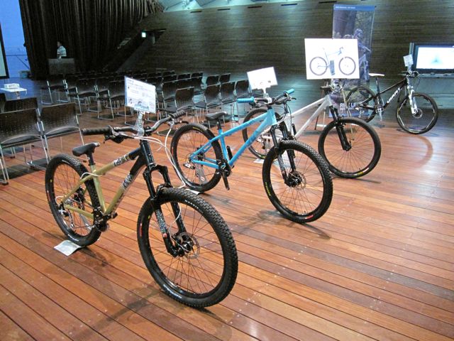 2010 GIANT JAPAN展示会(GIANT編)_e0069415_1654944.jpg