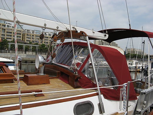 クラシックヨット「BABA35」 : In the pontoon bridge クラシックヨット「BABA35」 : In the pontoon bridge