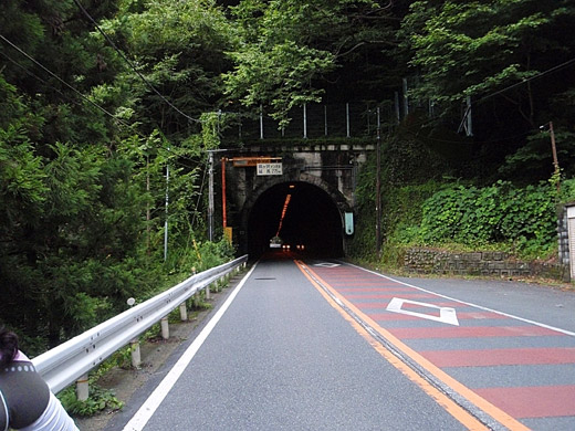 奥多摩ツーリング‐‐雨の間隙を縫いつつ走る２日間　その2_e0066210_0352793.jpg