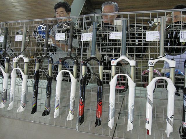 2010 GIANT JAPAN展示会(P&A編）_e0069415_11524759.jpg