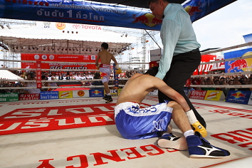 ポンサクレック　ＶＳ　升田貴久世界戦　2_b0119854_18444498.jpg