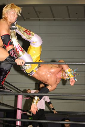 『大阪プロレス魂 2009』 その２_a0042864_14324636.jpg