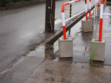 バッカンをひっくり返したような雨_e0108765_192824.jpg