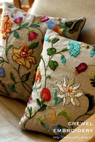 - お花のクッション - 【 crewel embroidery pillow 】_d0124248_1721521.jpg