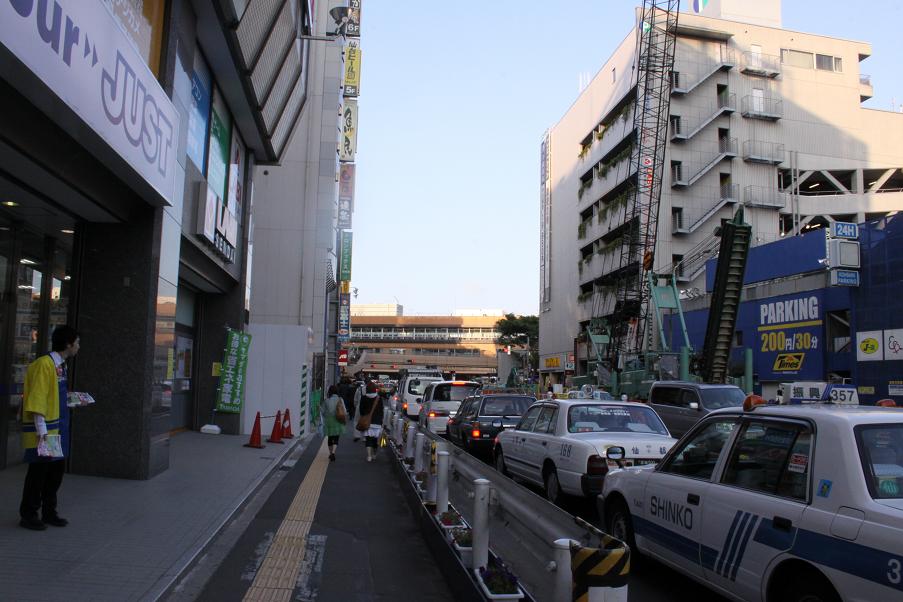 ゴールデンスランバーロケ地 南町通りを西へ_a0107574_137298.jpg