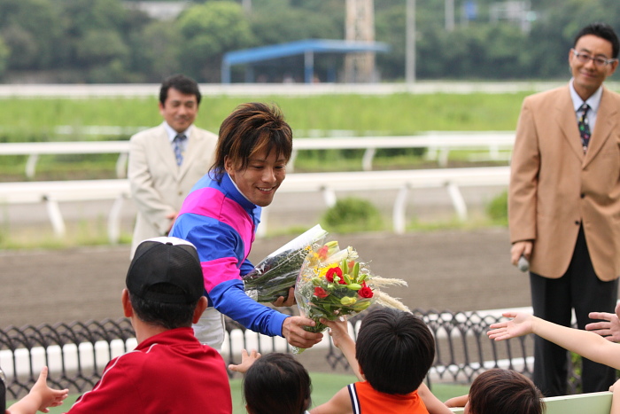 高野毅騎手の紹介式_a0077663_8582520.jpg