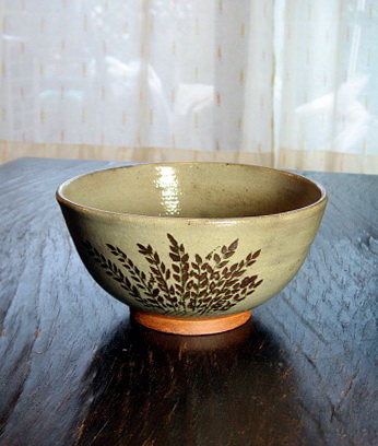 鉄絵灰釉茶碗 : 疾風谷の皿山…陶芸とｵｰﾄﾊﾞｲと古伊万里と