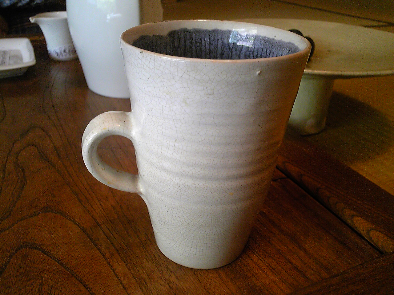 ルーシー・リー 手付きカップ ペア ルーシー・リー 手付きカップ 白 ルーシー・リーのカップ : 白い