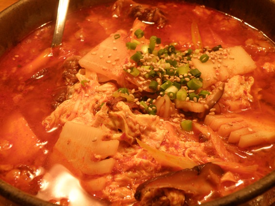 渋谷道玄坂・清香園のエネルギー・チャージするランチ!_f0053279_1427543.jpg