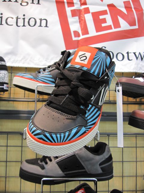 2010 FIVE TEN(サイズチャート表を追加しました)_e0069415_223862.jpg