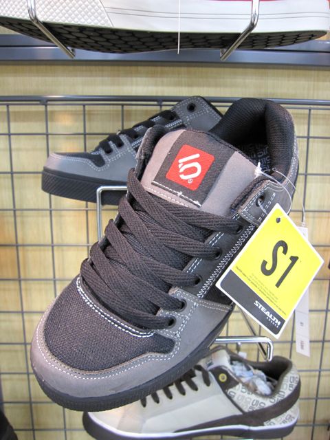 2010 FIVE TEN(サイズチャート表を追加しました)_e0069415_2241357.jpg