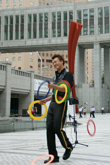 楽しいジャグリング_a0122932_1521584.jpg
